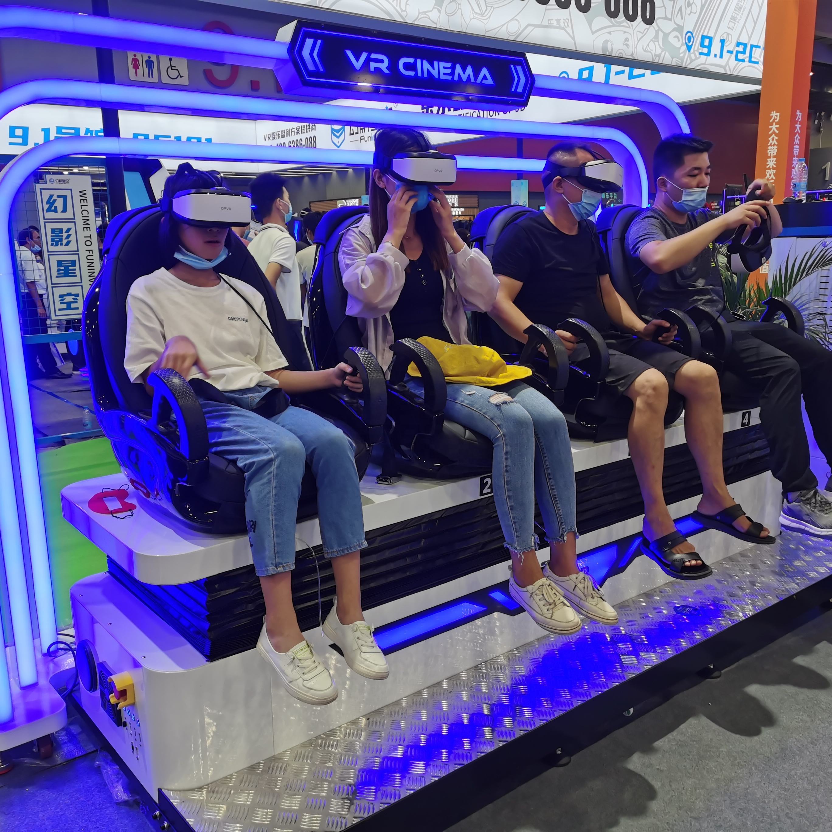 Producto asombroso VR Máquina 9D Cine Juego 9D Realidad virtual Cine 9D VR 4 Asientos para la diversión